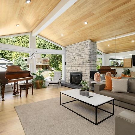 Beautiful Villa With Heated Pool Hot Tub By Forest Норт-Ванкувер Екстер'єр фото